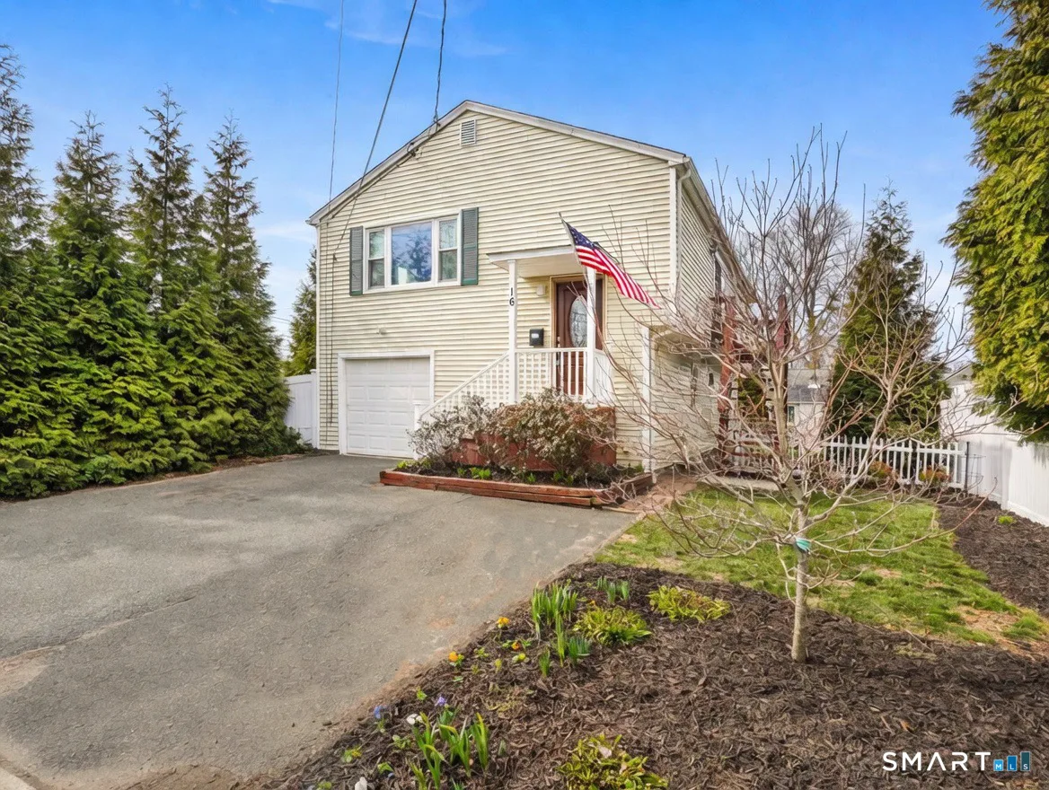 16 Baker Street, Milford, CT