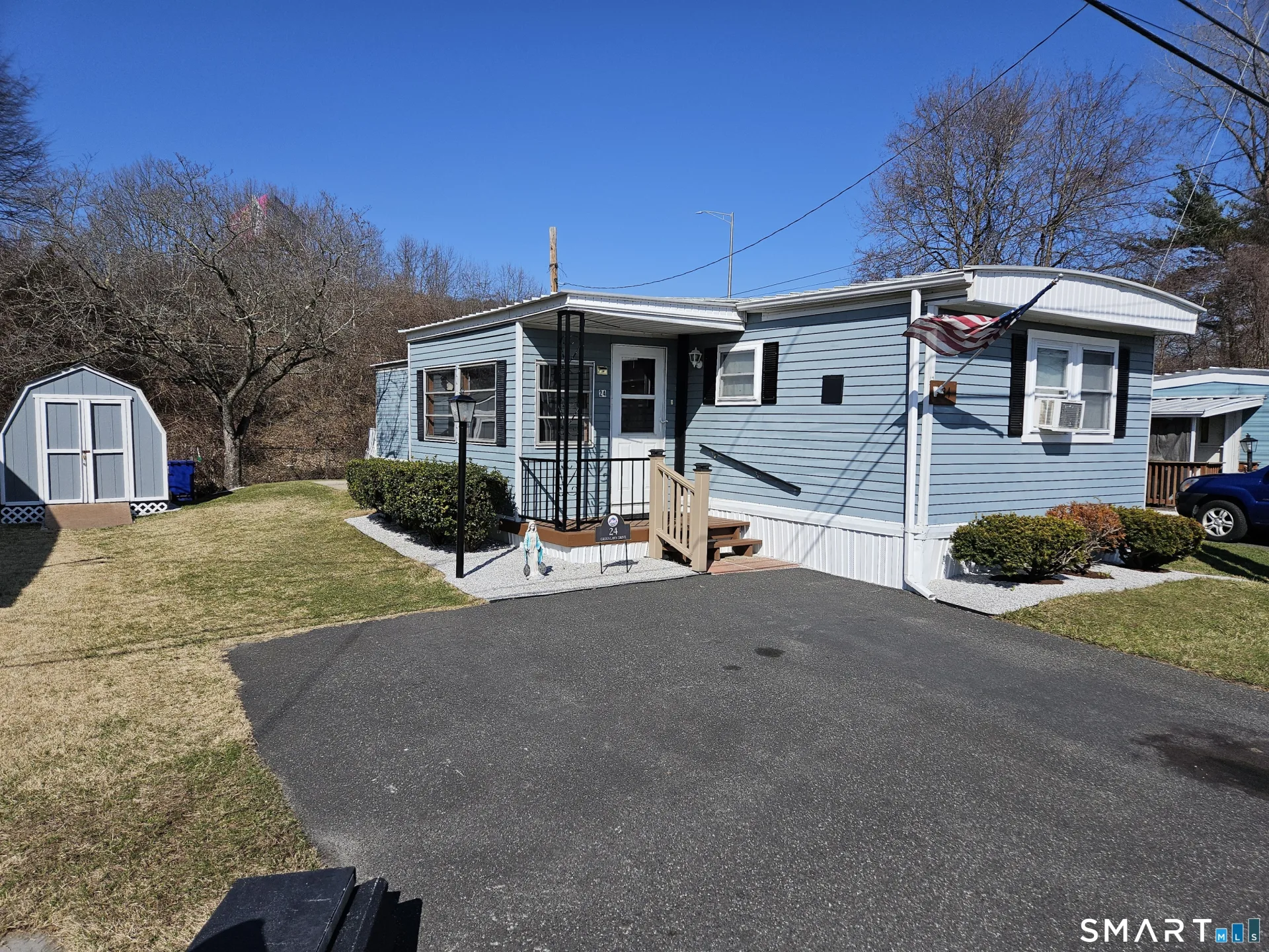 24 Greenlawn Drive, Danbury, CT