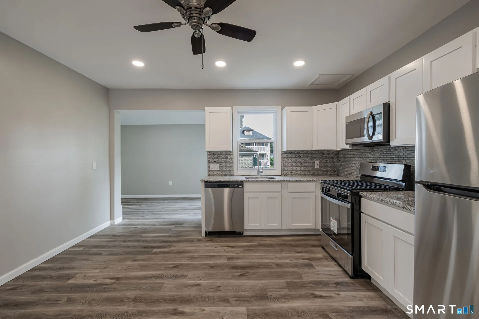 121 Hillview Avenue, Waterbury, CT