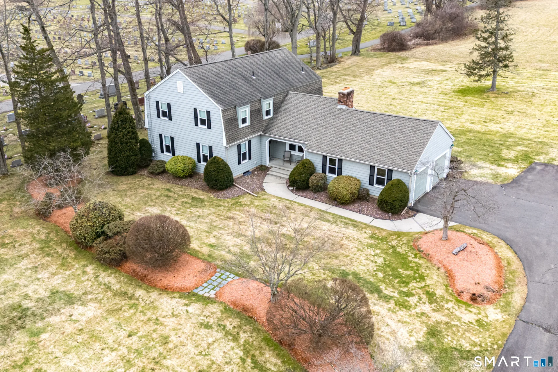 1554 King Street, Enfield, CT