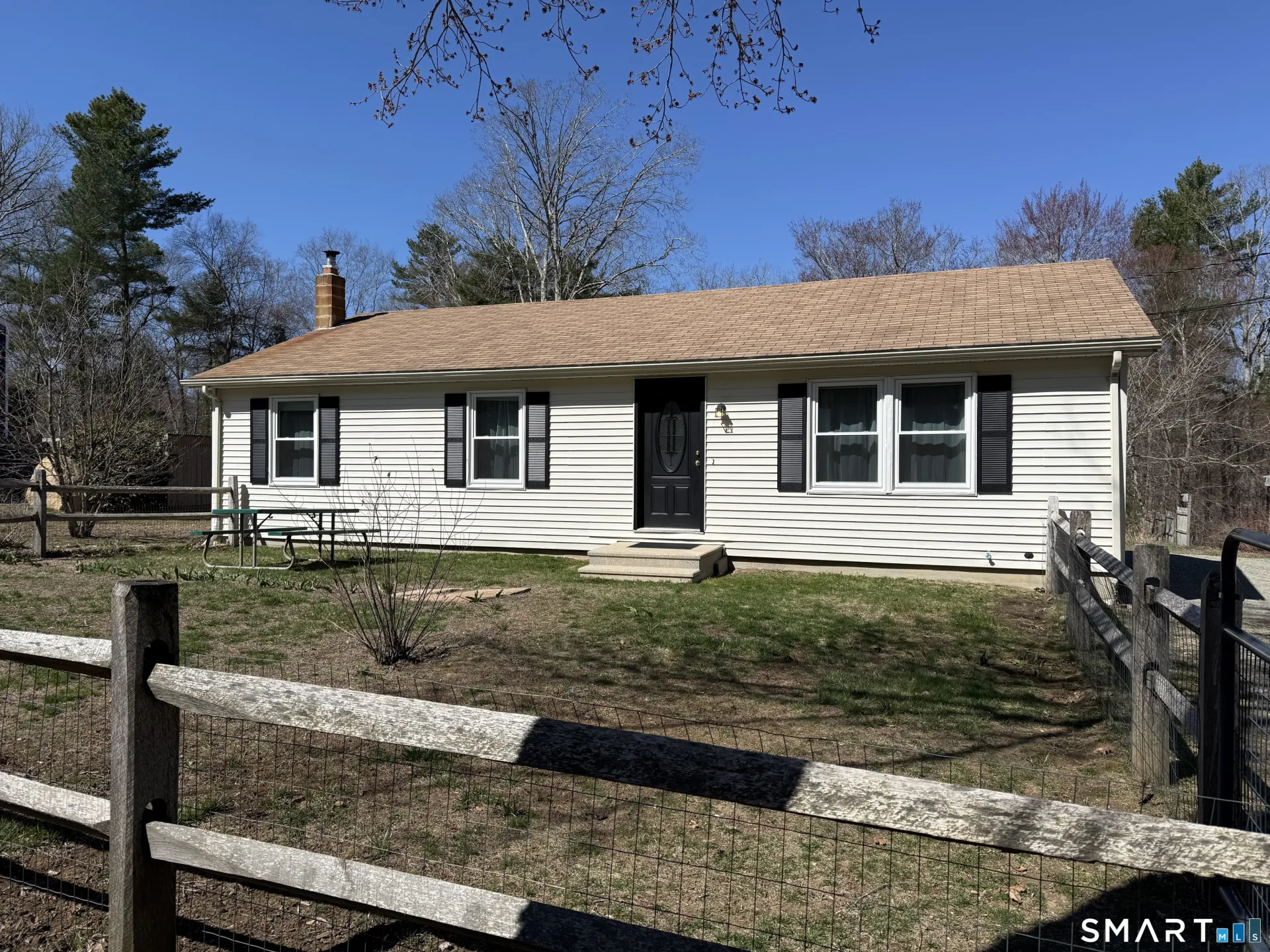 27 Valley Drive, Voluntown, CT