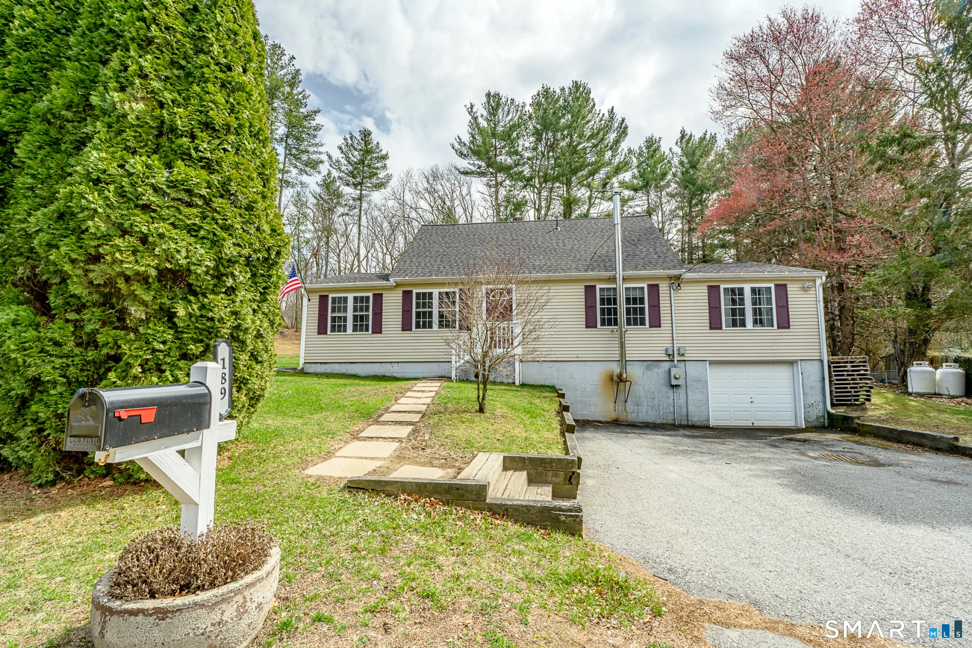 189 Wilsonville Road, Thompson, CT