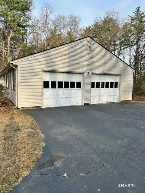 9 Bridlepath Road, Simsbury, CT