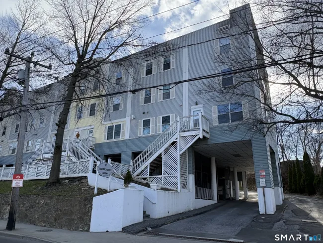 37 Greenwich Avenue #2-1