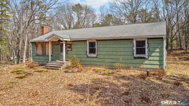 136 Minnechaug Drive