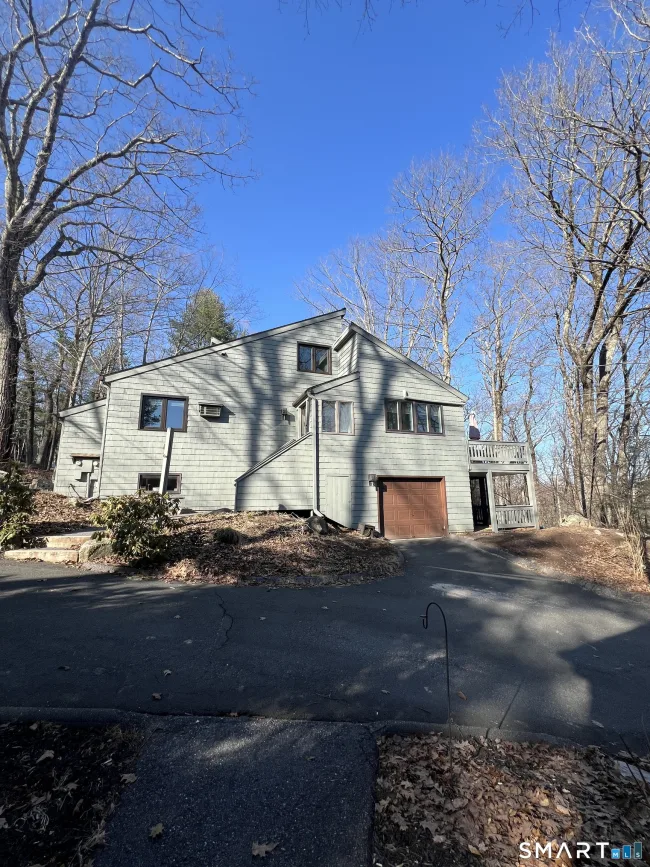 302 Cliffside Drive #+ Garage G82, Torrington, CT