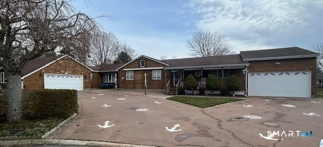 21 Gun Shot Road, Waterford, CT