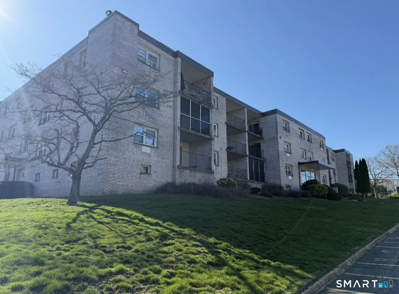 308 Meadowside Road #305, Milford, CT