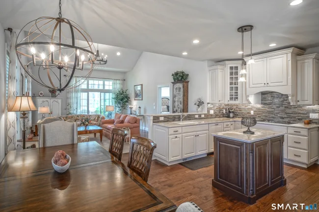 28 Tamarack Court #28