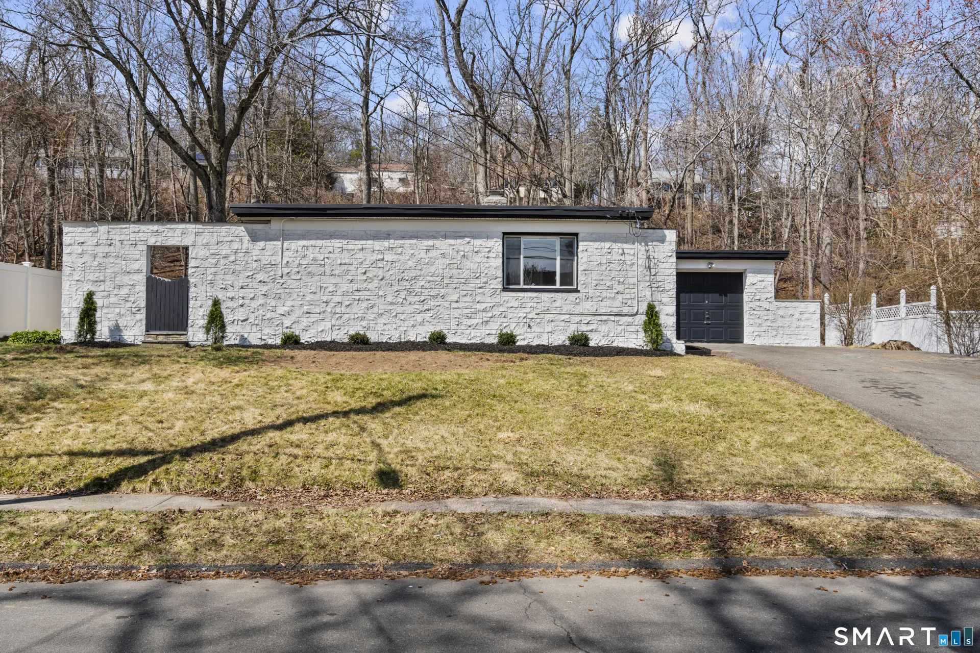 55 Englewood Drive, New Haven, CT