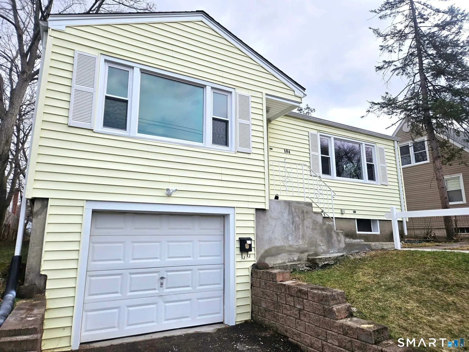 104 Hollywood Avenue, Hartford, CT