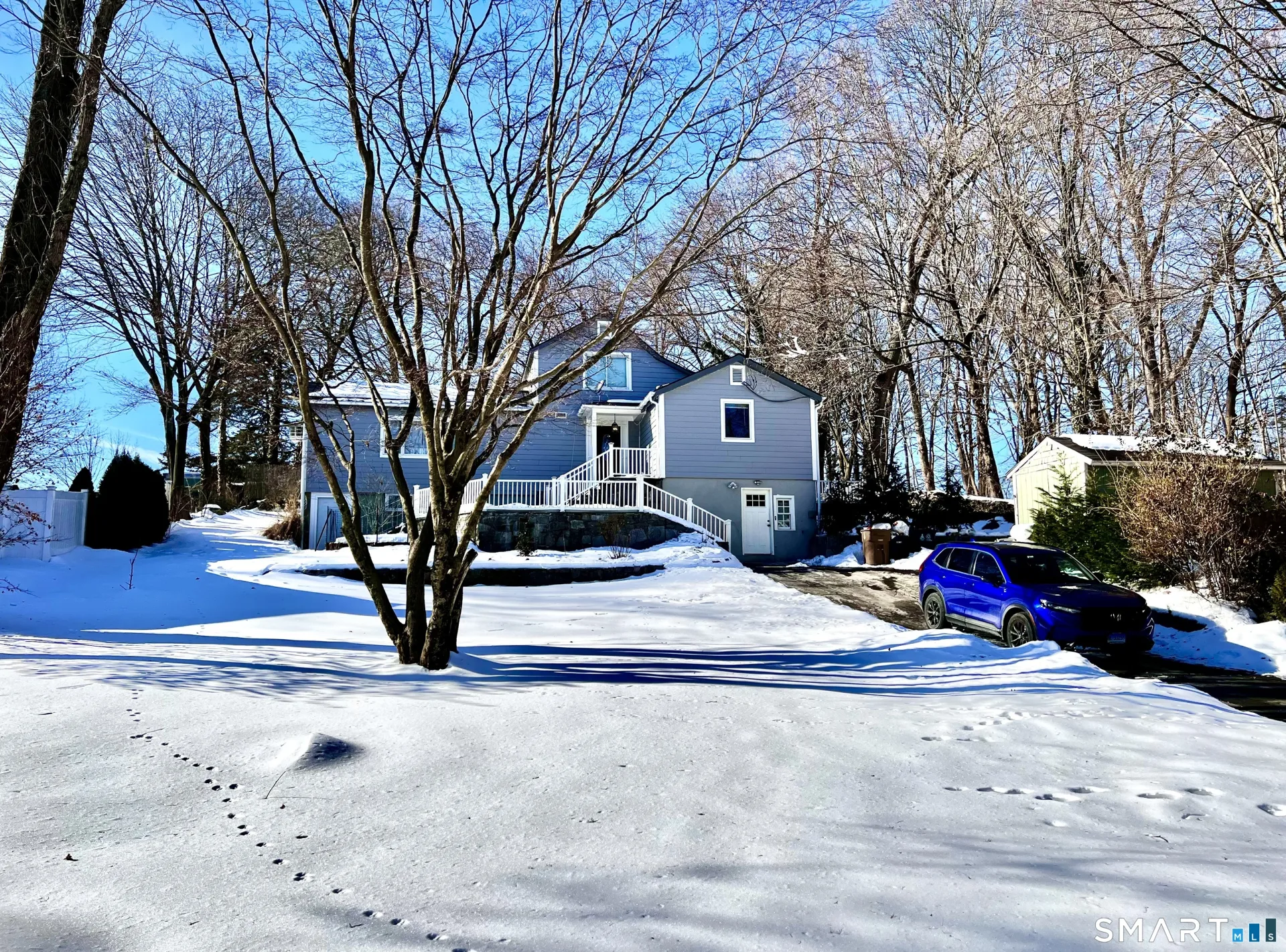 38 Woods End Road, Stamford, CT