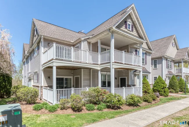 95 South Ridge Lane #E102