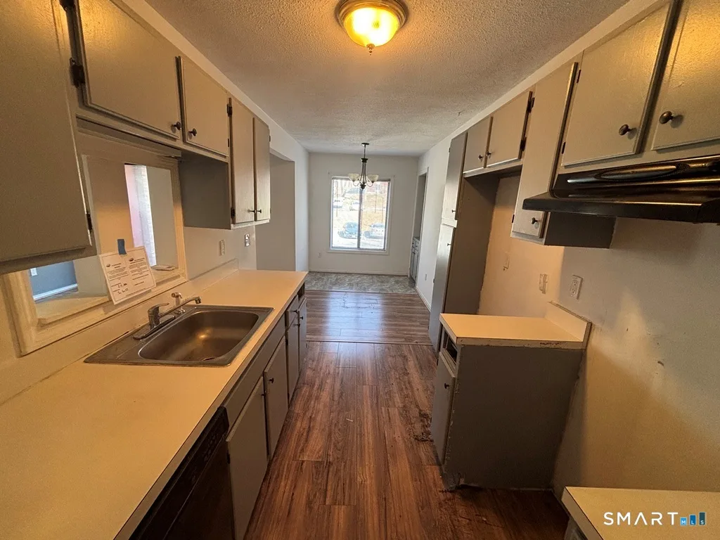 35 Woodsedge Drive #3C, Newington, CT