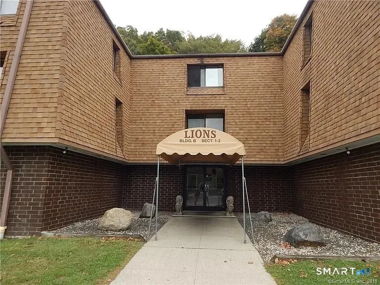 126 Triangle Street #A16, Danbury, CT