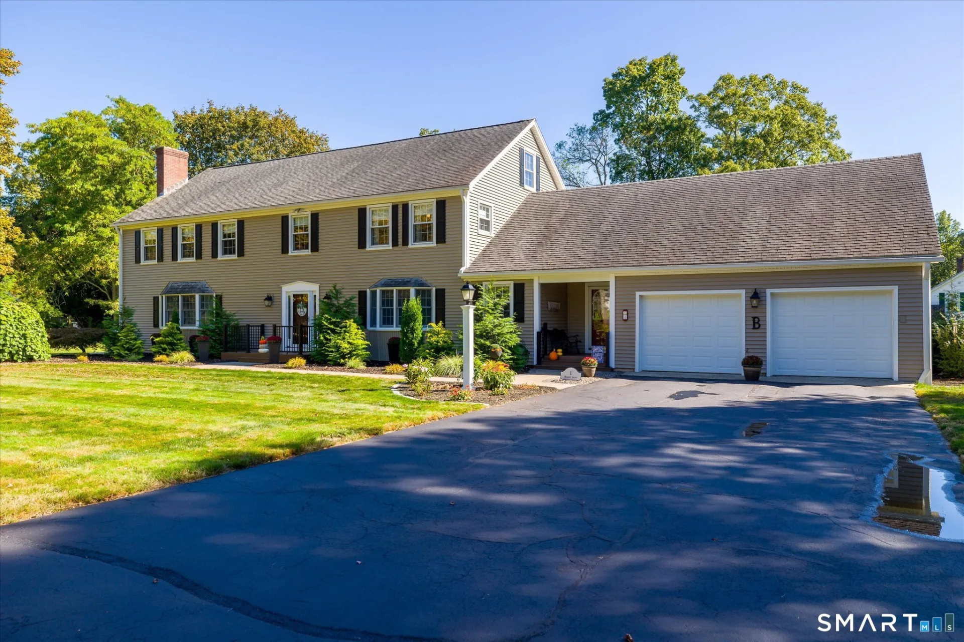 1 Maple Lane, Thompson, CT