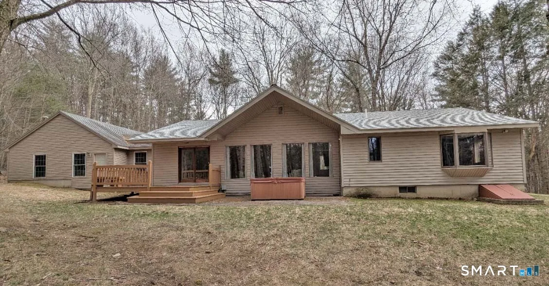 123 Old North Road, Winchester, CT