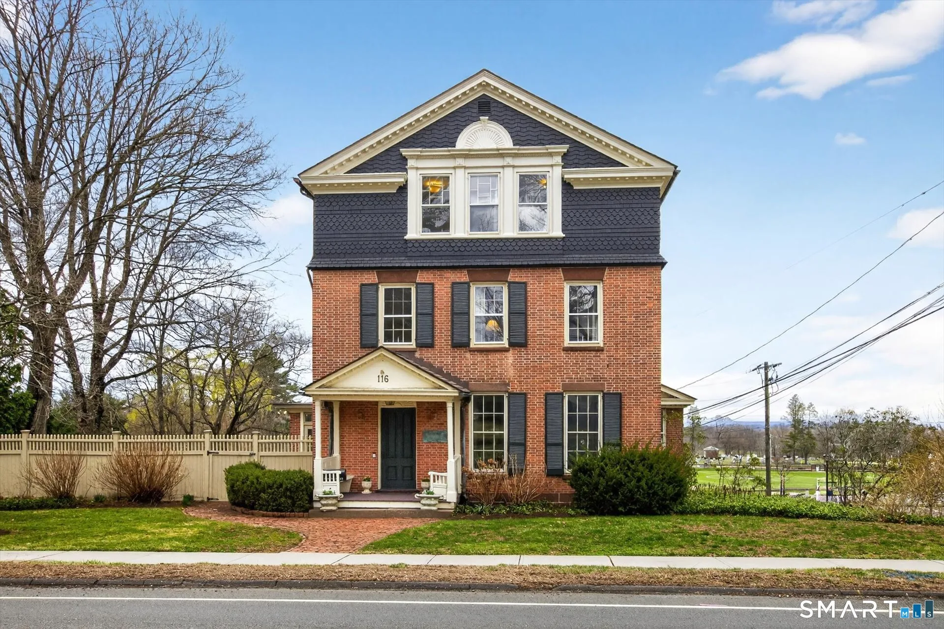 116 Main Street, Farmington, CT