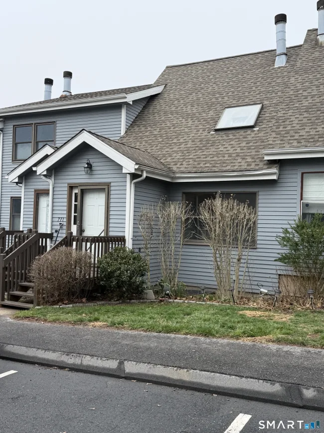 711 Lake Vista Drive #711