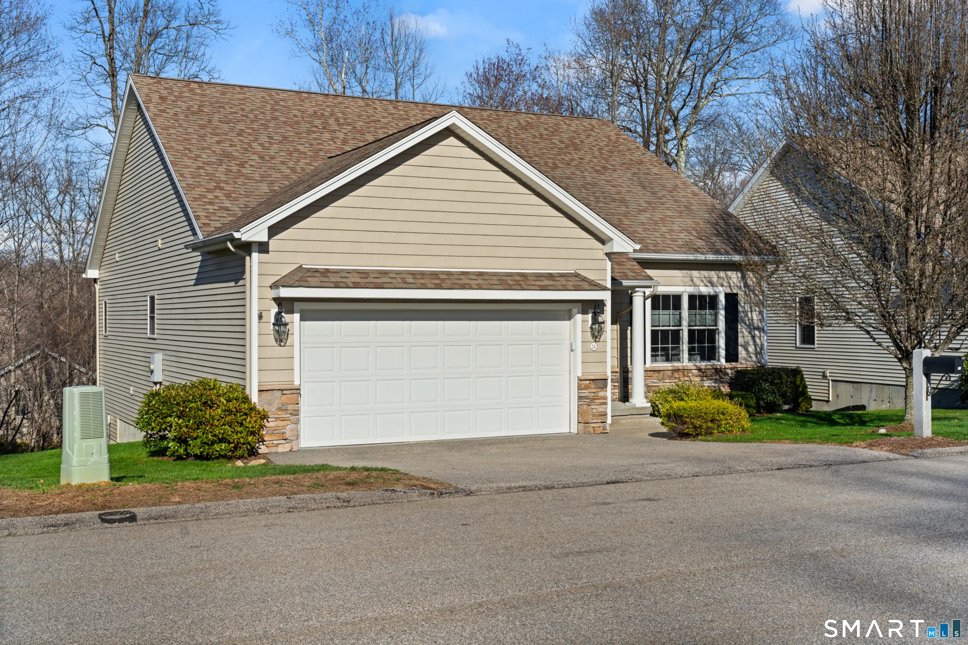 24 Center Court #24, Colchester, CT