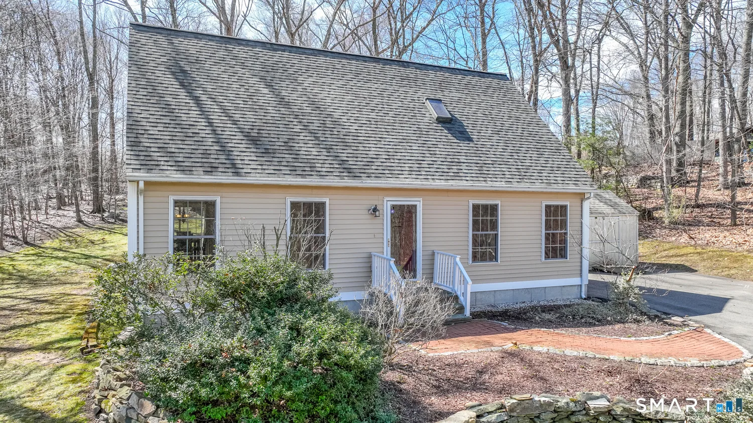 17 Flatbrook Road, East Hampton, CT