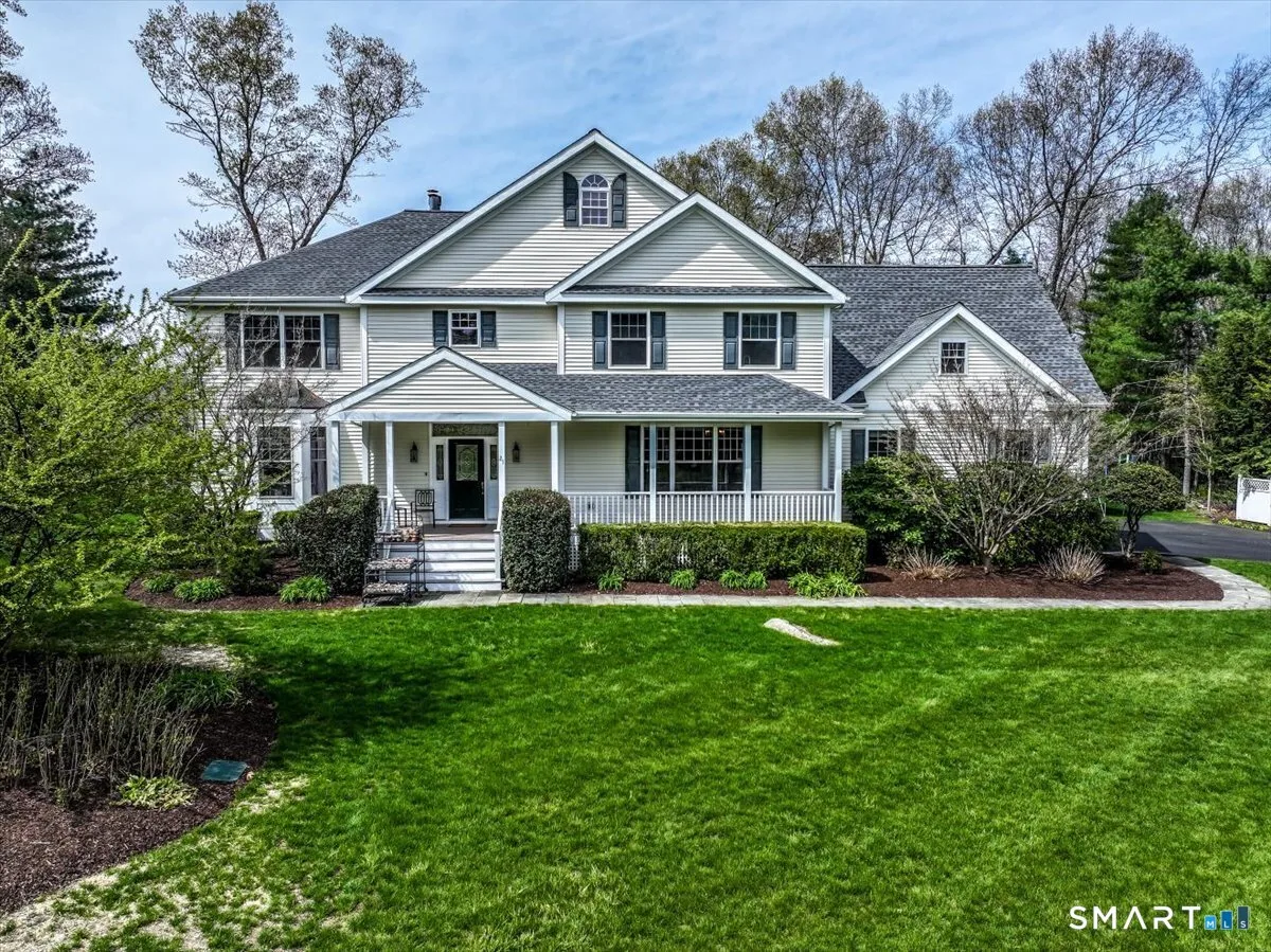 21 Pearl Street, Newtown, CT