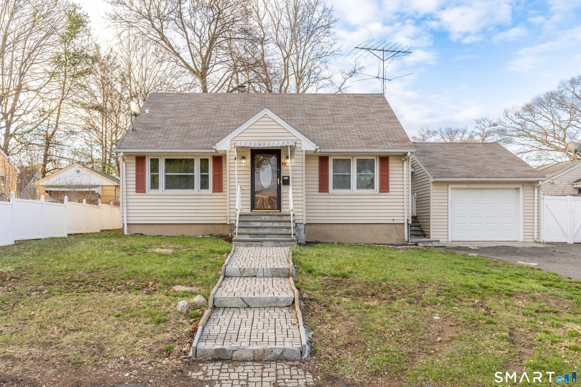 415 Jewett Avenue, Bridgeport, CT