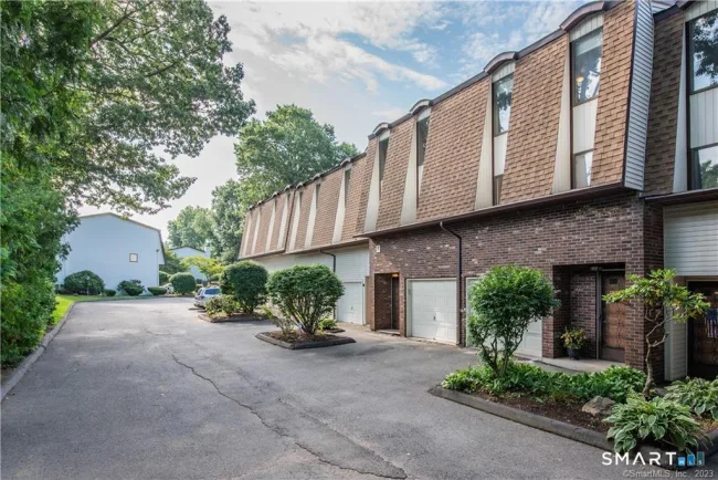 426 Farmington Avenue #F6