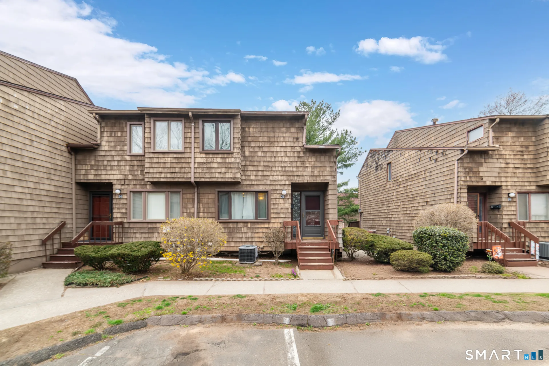 21 Towne House Road #21, Hamden, CT