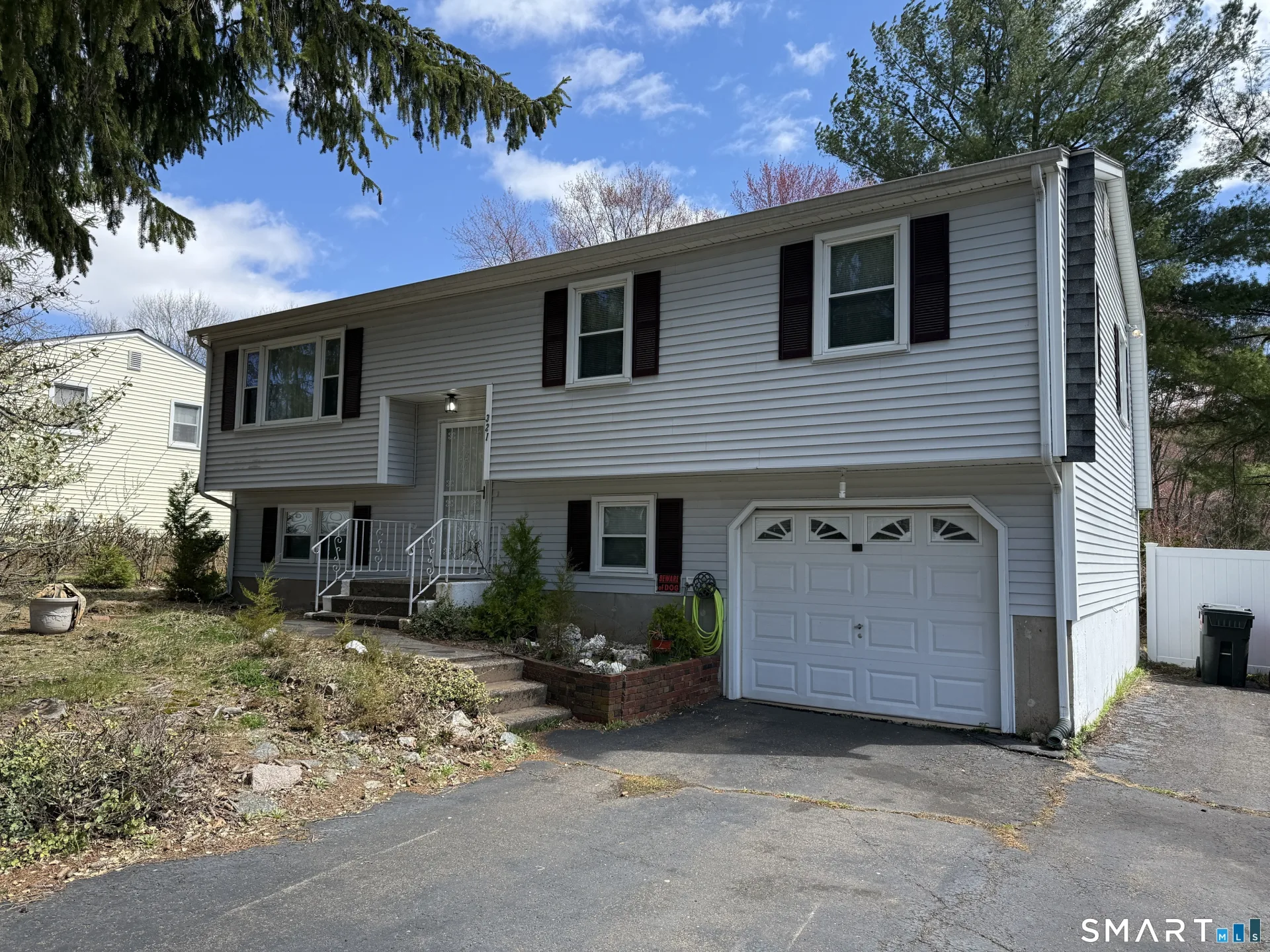 321 Knob Hill Road, Meriden, CT