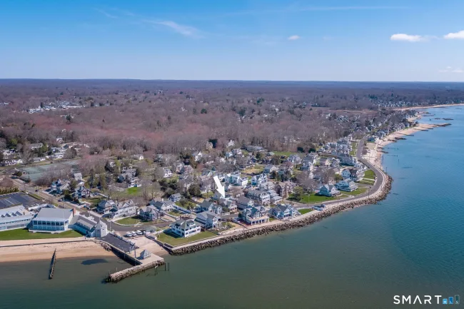 11 Middle Beach Road