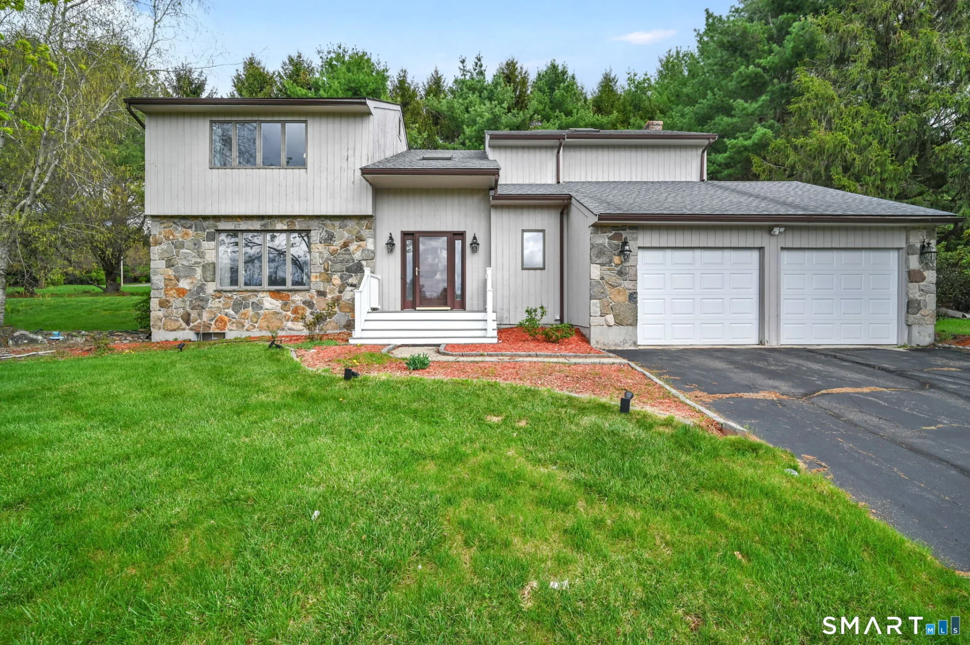 11 Kupchunos Road, South Windsor, CT