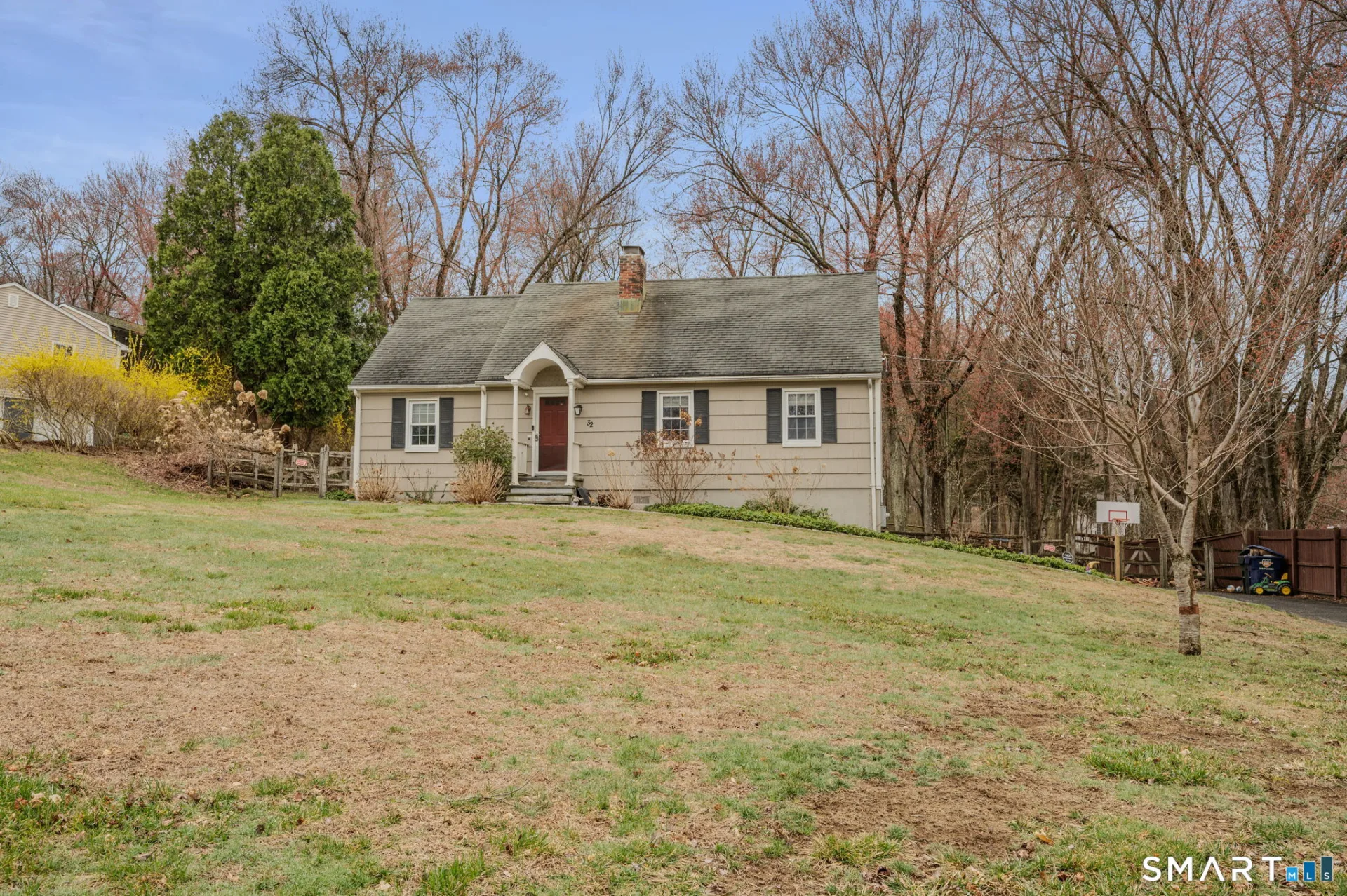 32 Greenbriar Lane, Newtown, CT