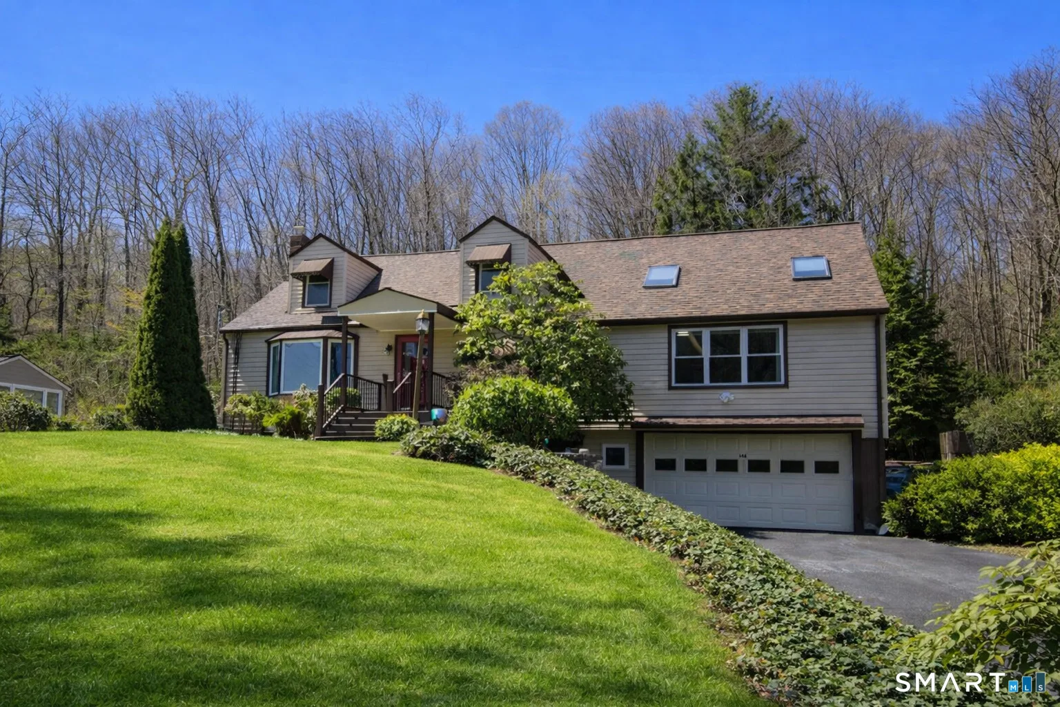 146 Village Street, North Branford, CT