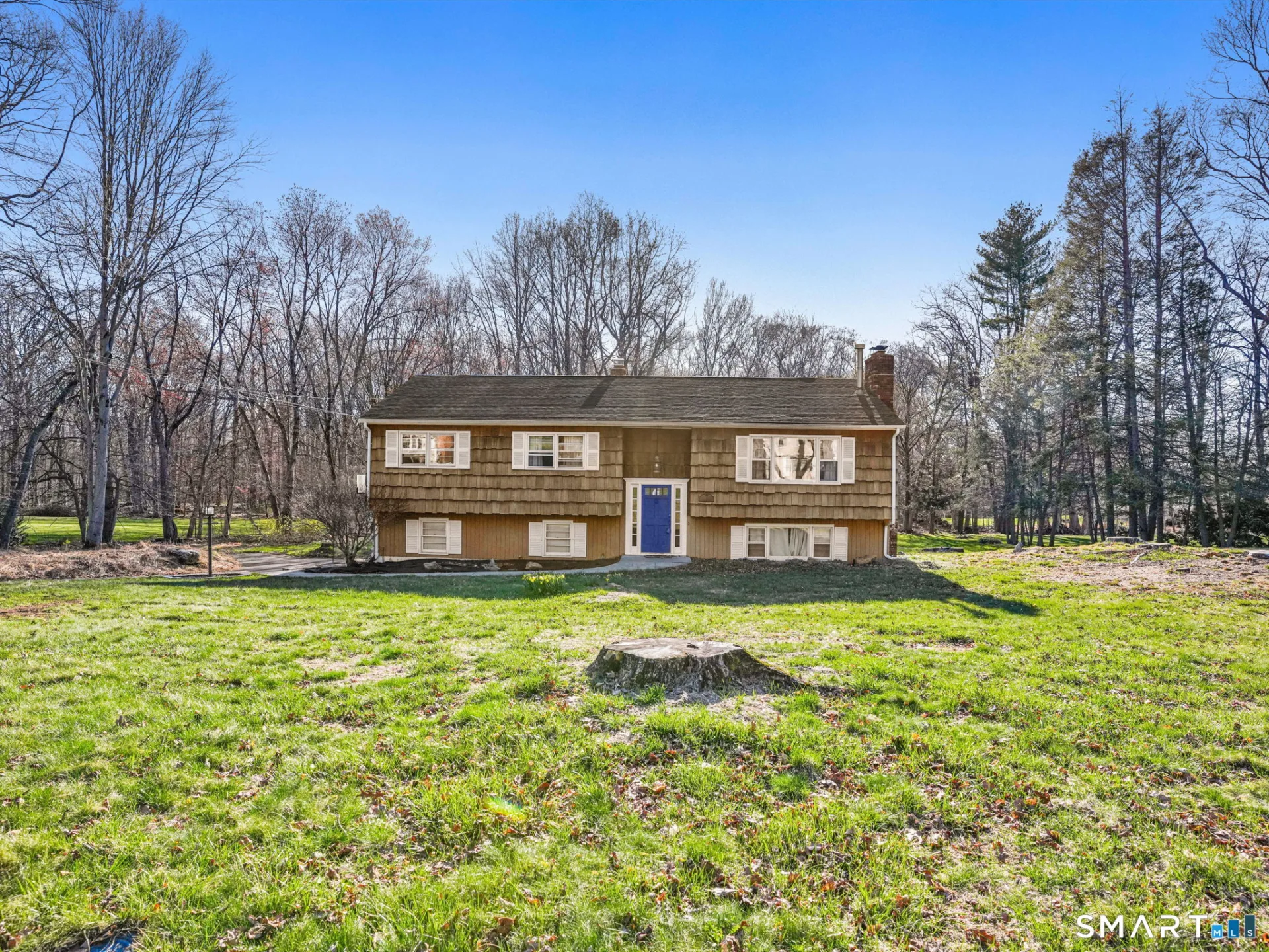 16 Deepdene Road, Trumbull, CT