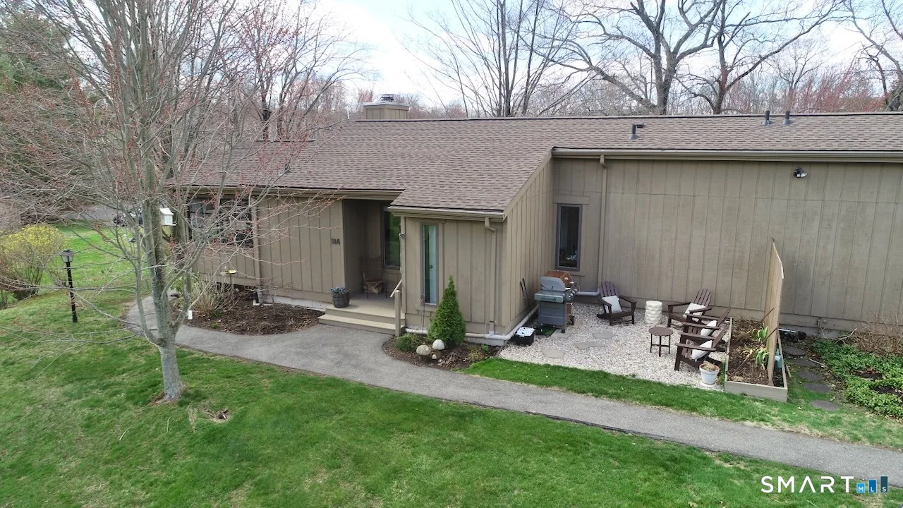 18 Pilgrim Harbor #A, Wallingford, CT