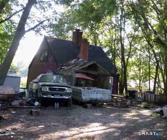 5 Blumenthal Drive, Montville, CT