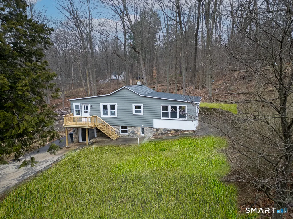 4 Ingleside Road, New Fairfield, CT