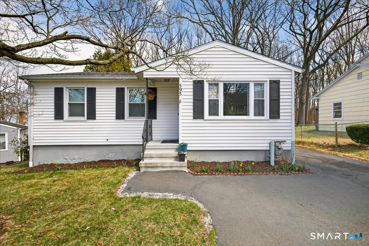 595 Laurel Street, East Haven, CT