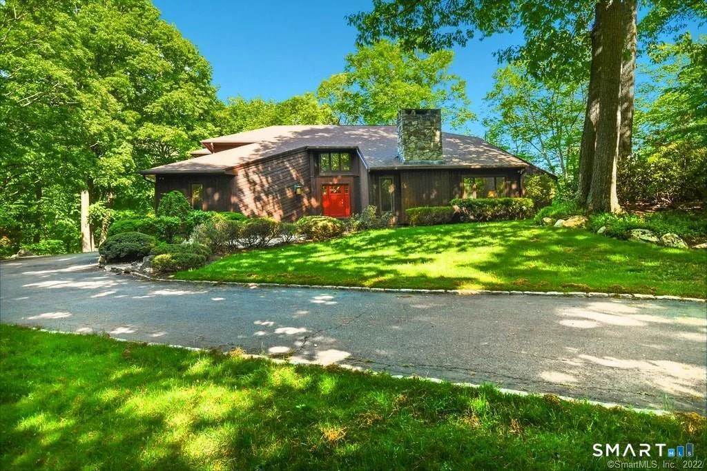 9 Patchen Lane, Weston, CT