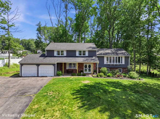 12 Overlook Drive, Plainville, CT