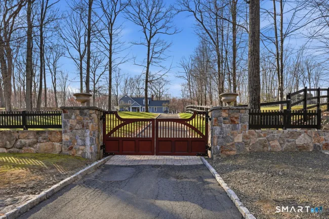 21 Split Rock Road
