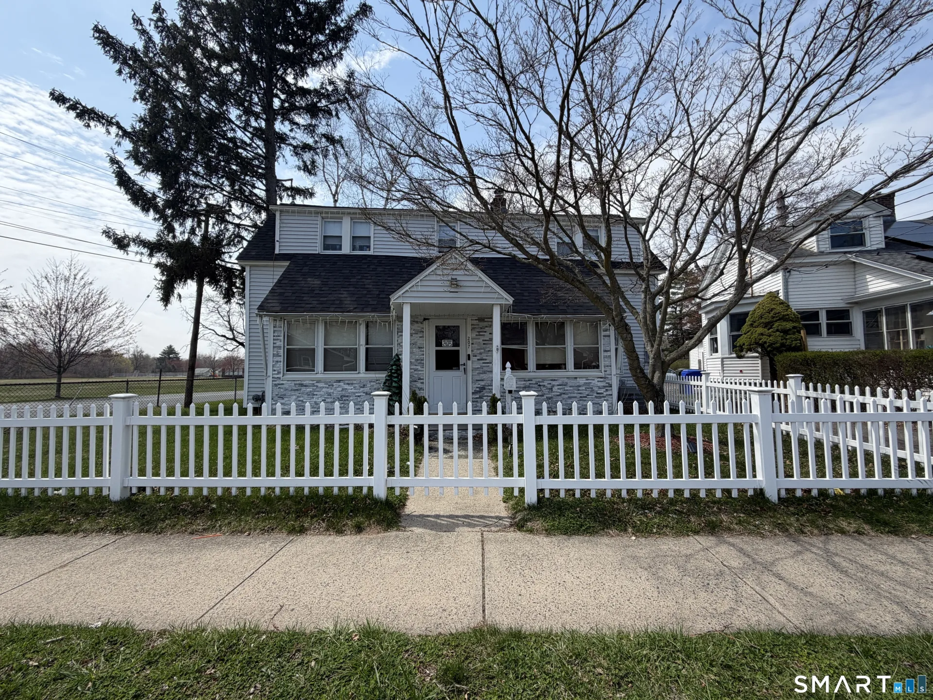 207 Main Street, East Hartford, CT