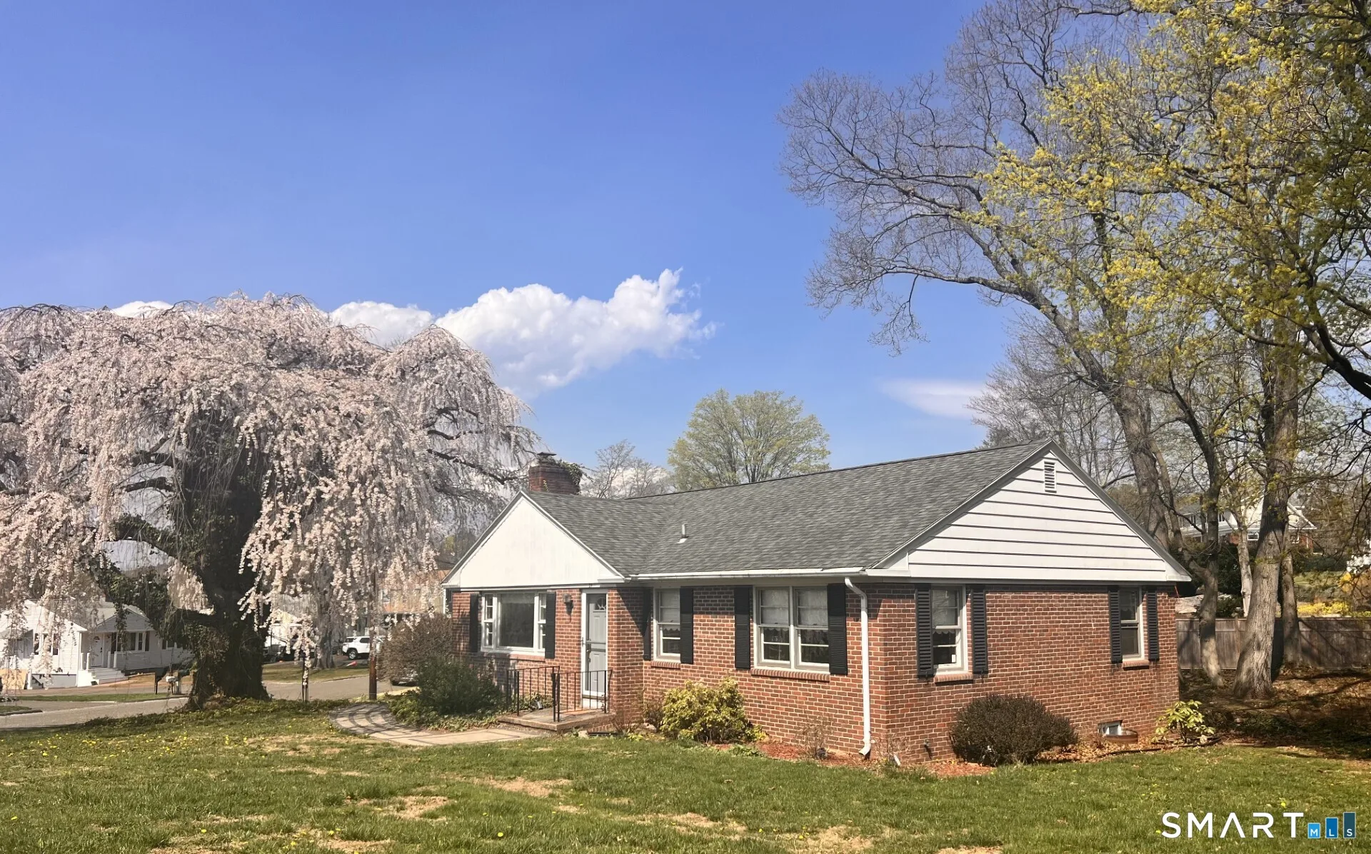 24 Norway Road, North Haven, CT