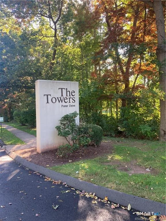 2 Putter Drive #102S, Wallingford, CT