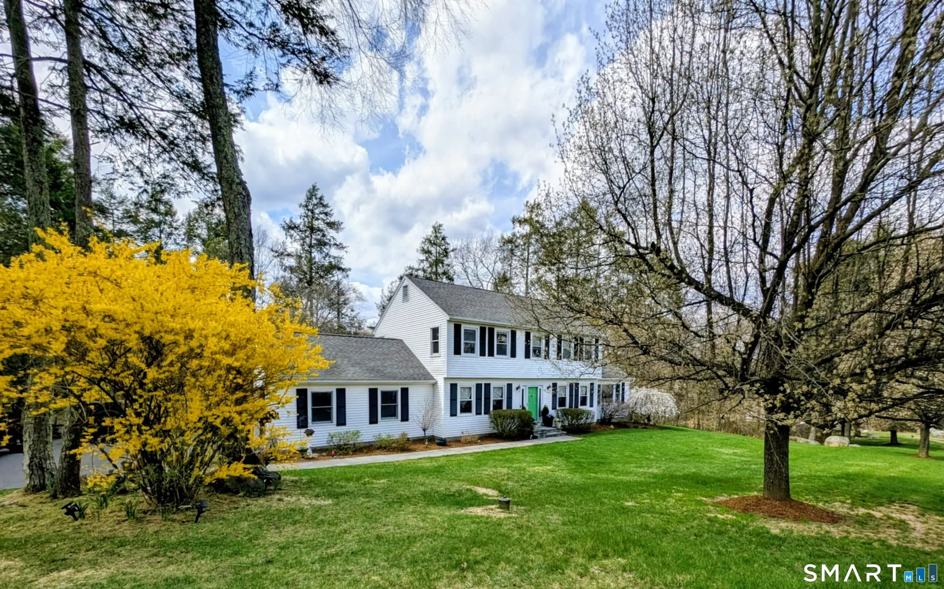 57 Colonial Ridge Drive, New Milford, CT