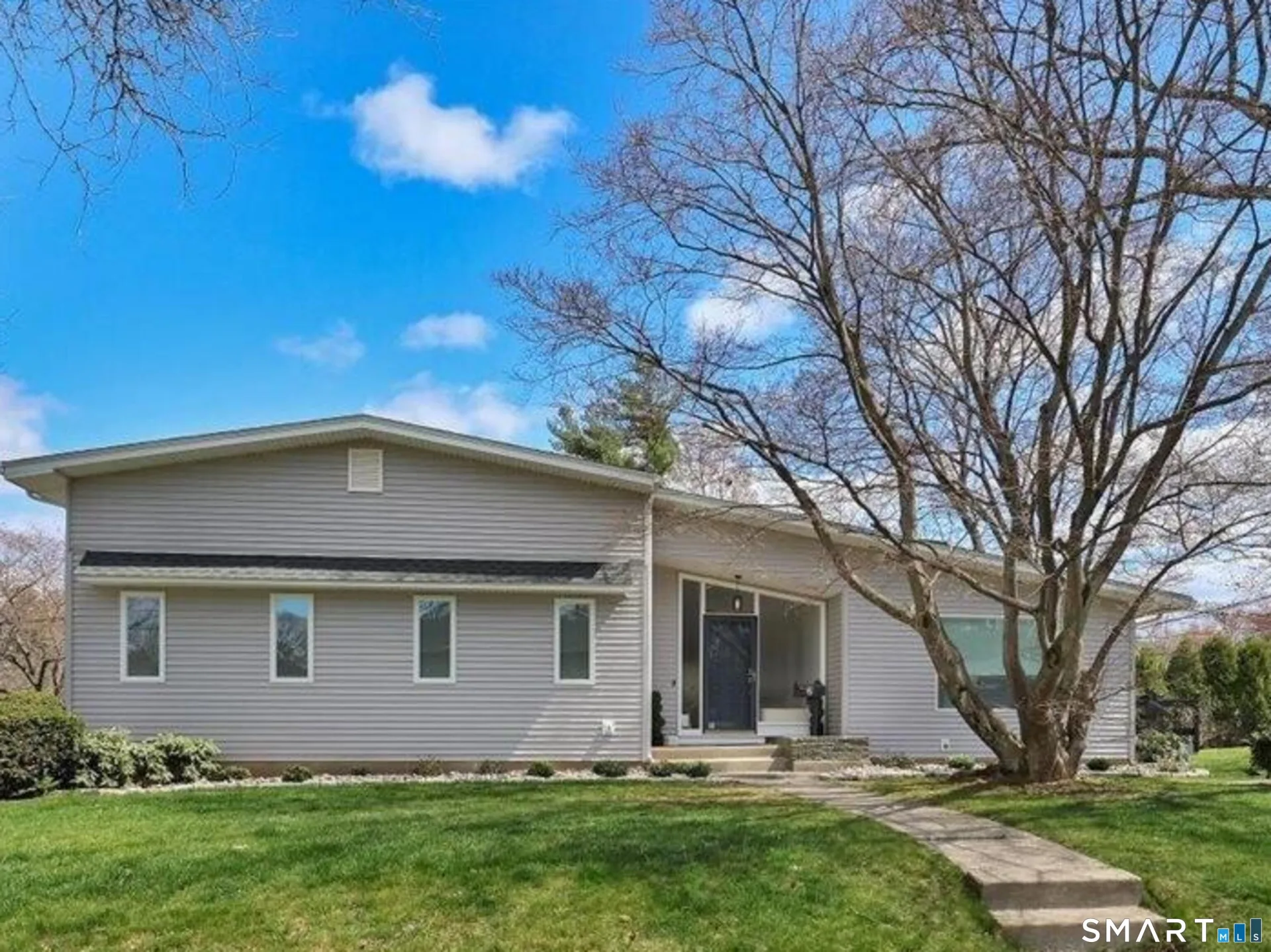 2 Cascade Road, West Hartford, CT