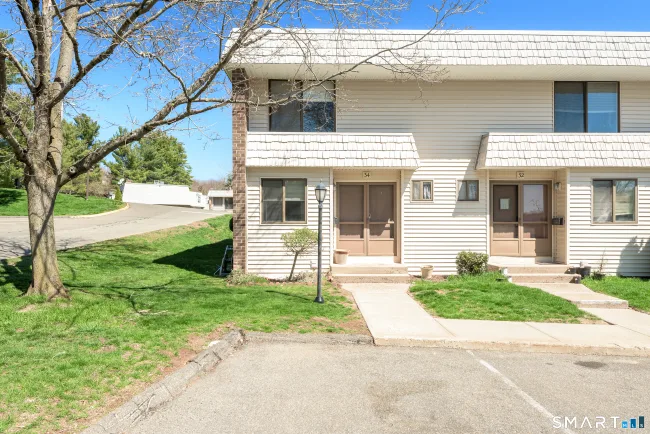 34 Hemlock Court #34