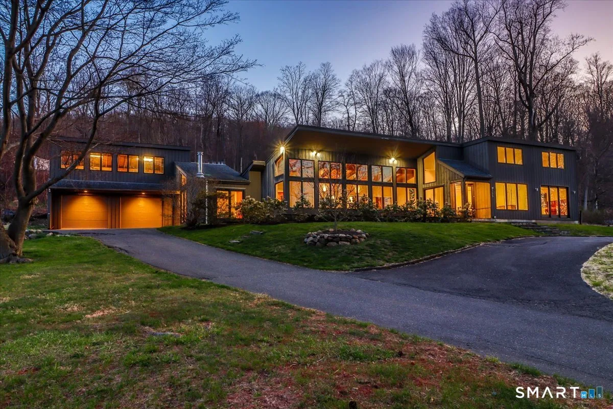 165 Mamanasco Road, Ridgefield, CT