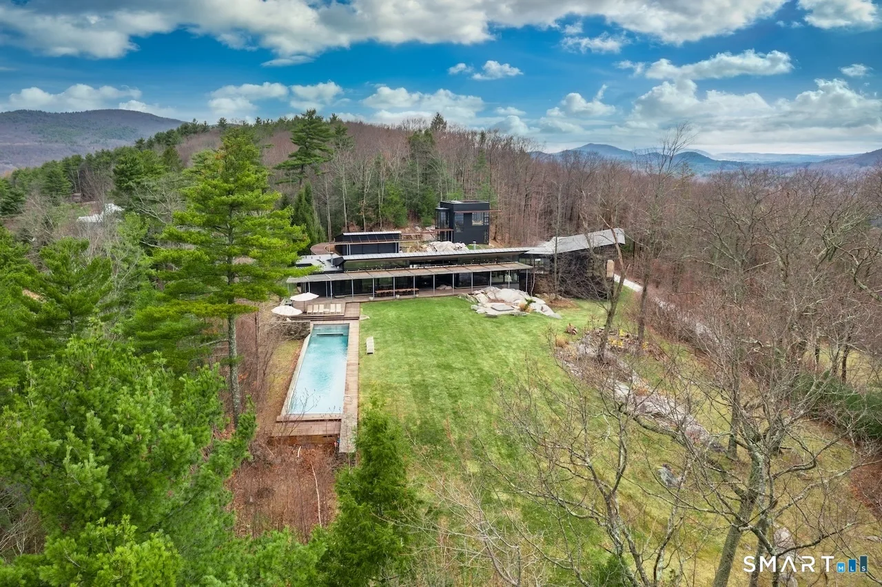 250 Long Pond Road, Great Barrington, CT